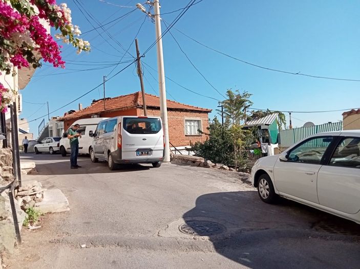 i İzmir’de, 96 yaşındaki annesinin başını taşla ezip öldürdü