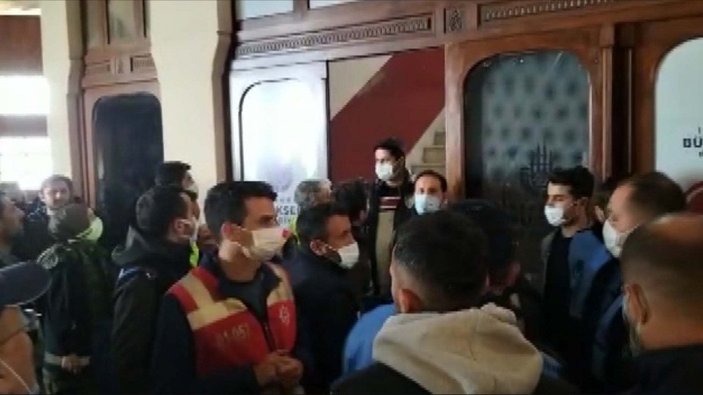 Büyükada'da gergin tahliye: İBB ve TÜGVA’dan açıklama geldi
