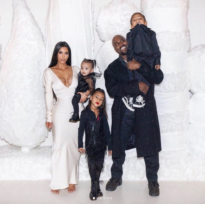 Kim Kardashian ve Kanye West boşanmayı beklemeye aldı