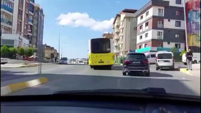 Pendik'te alışıldık manzara: İETT otobüsü yine arızalandı