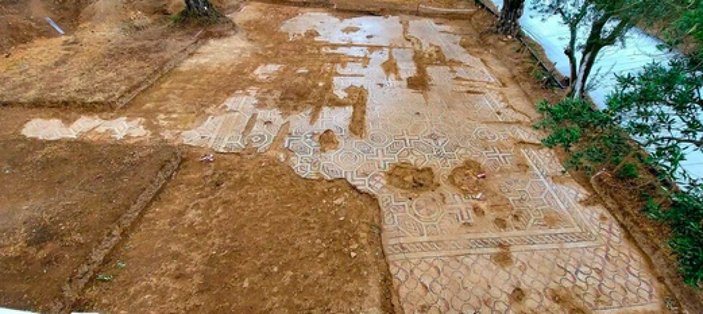 Bursa'da kazı çalışmalarında mumyalanmış 3 iskelet bulundu