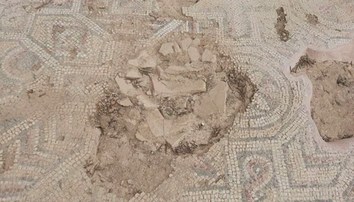 Bursa'da kazı çalışmalarında mumyalanmış 3 iskelet bulundu