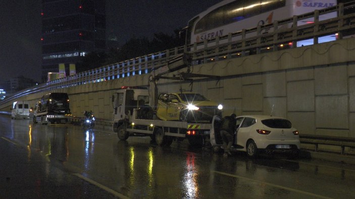 İstanbul'da zincirleme kaza: 4 yaralı