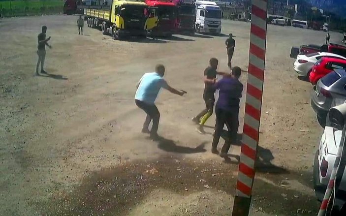 Karabük'te akrabaların silahlı küfür kavgası