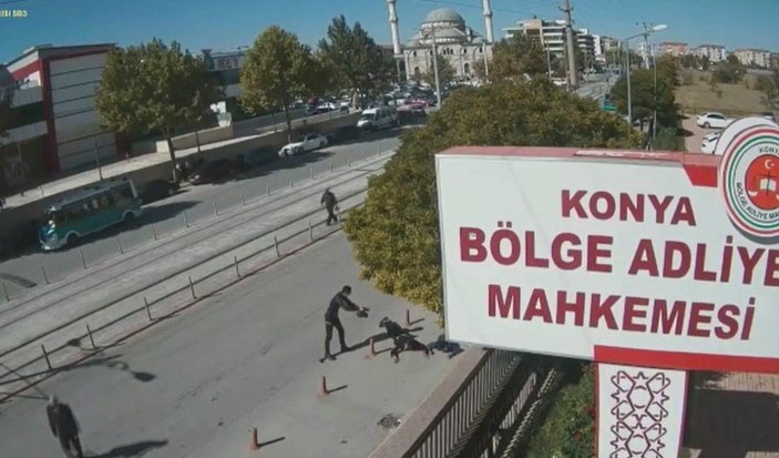 Konya’da, avukata silahla saldıran şahısların yakalanma anları kamerada