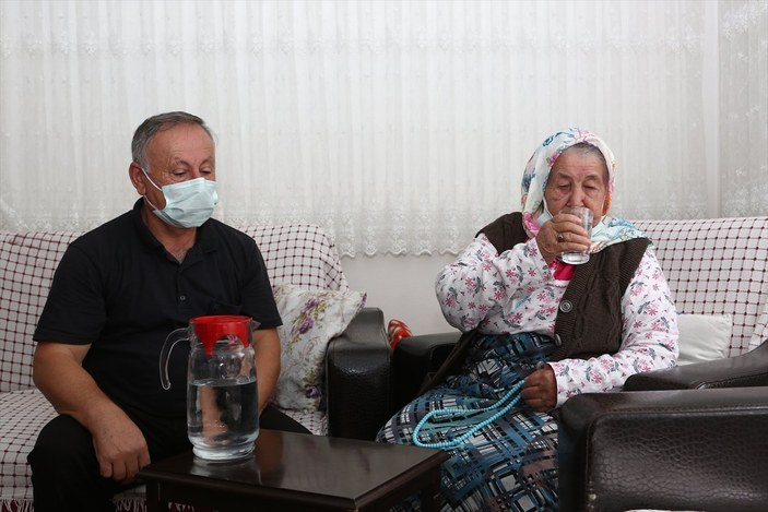 Trabzon'da 106 yaşında koronavirüsü yenen Nuriye Nine'den aşı çağrısı