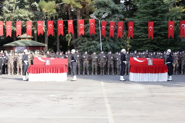 Fırat Kalkanı bölgesinde şehit düşen iki polis için tören düzenlendi