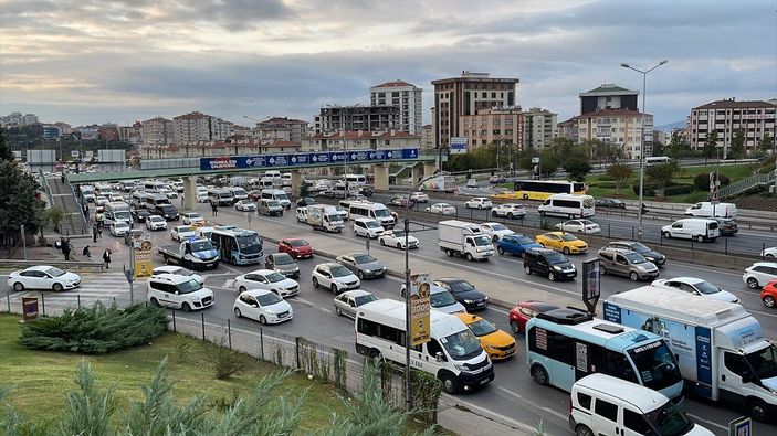 a Haftanın ilk iş gününde İstanbul'da trafik yoğunluğu