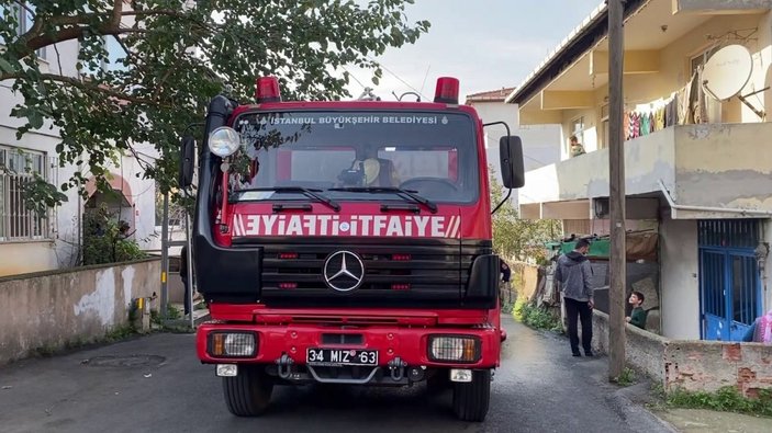 Ataşehir’de, 3 katlı bina alev alev yandı