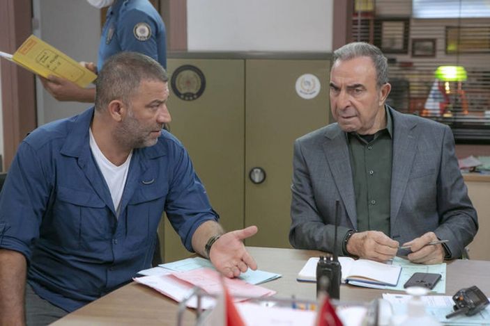 Arka Sokaklar'da büyük şok! Rıza Baba ve ekibi gözaltına alınıyor