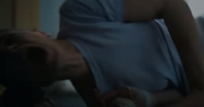 Camdaki Kız'a damga vuran sahne! Odunla dövülen Nalan çığlık çığlığa!