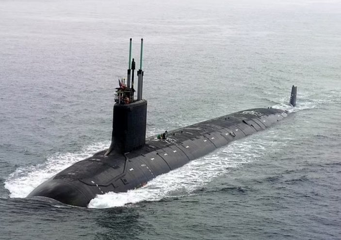 ABD'li donanma mühendisi denizaltı bilgilerini iletmekten tutuklandı