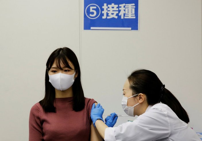 Japonya'da nüfusun yüzde 64'ü çift doz aşılandı