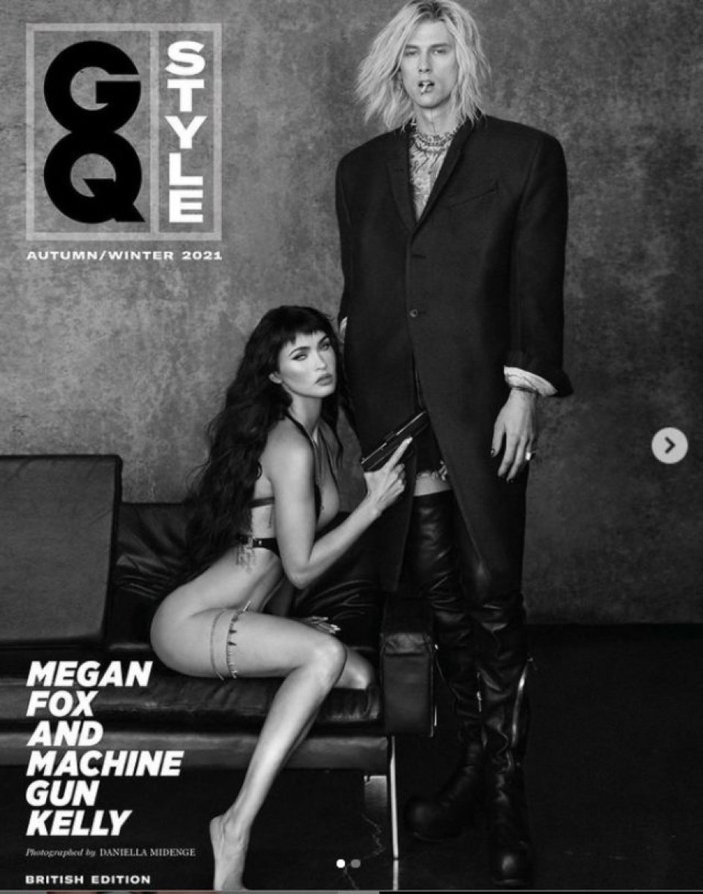Megan Fox ve Machine Gun Kelly’den silahlı poz