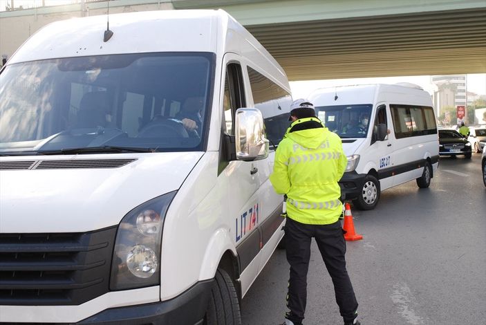 a İstanbul'da okul servislerine yönelik denetimler sürüyor