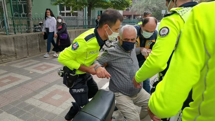 Bursa’da, trafik cezasını duyan adam baygınlık geçirdi