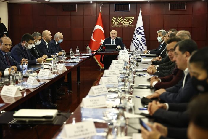 a Adil Karaismailoğlu