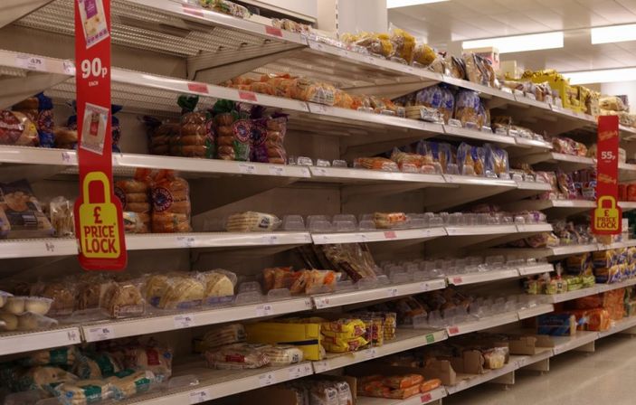 İngiltere limanlarında nakliye krizi yaşanıyor