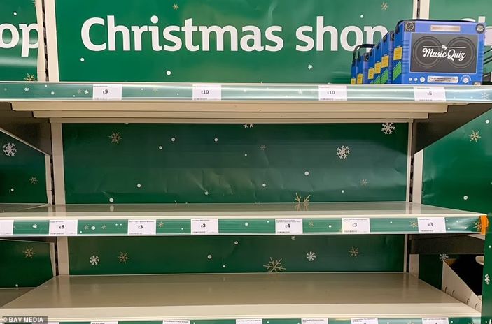 İngiltere limanlarında nakliye krizi yaşanıyor