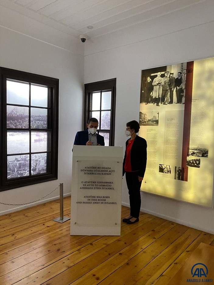 BioNTech'in kurucuları Özlem Türeci ve Uğur Şahin'den Atatürk'ün Evi'ne ziyaret