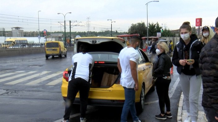 Gaziosmanpaşa’da taksi, bekleyen yolcuyu değil Arap turistleri aldı