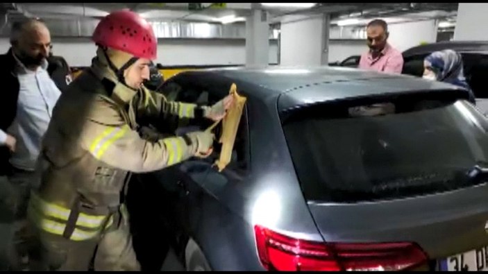Esenler’de, 1 yaşındaki bebek otomobilde kilitli kaldı
