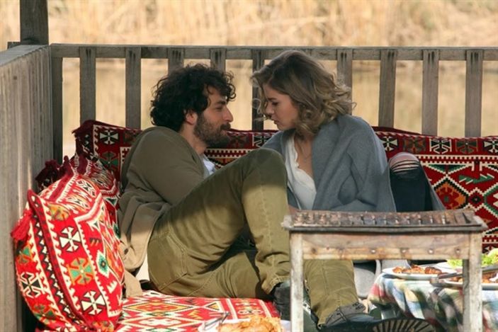 Masumlar Apartmanı'nın Han'ı ile Camdaki Kız'ın Nalan'ı eski partner çıktı! Bakın hangi dizide oynamışlar