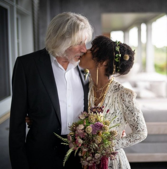 Pink Floyd'un solisti George Roger Waters beşinci kez evlendi