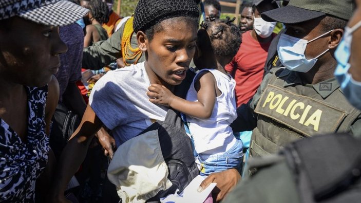 Kolombiya’da kaçak göçmenlerin salı devrildi: 1’i bebek 4 ölü