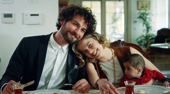 Masumlar Apartmanı'nın Han'ı ile Camdaki Kız'ın Nalan'ı eski partner çıktı! Bakın hangi dizide oynamışlar