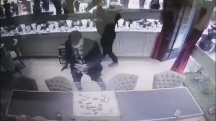 Şişli’de, mücevherat dükkanında 1 milyon liralık silahlı soygun yapıldı