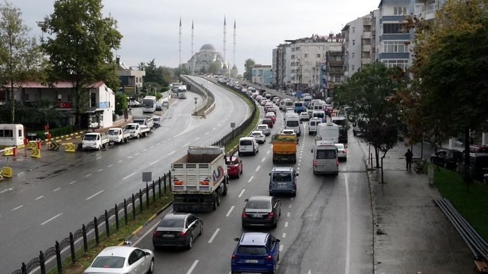 d Trabzon’da zincirleme kaza: Trafik felç oldu