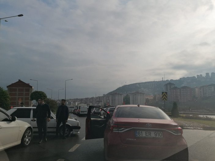 Trabzon’da zincirleme kaza: Trafik felç oldu