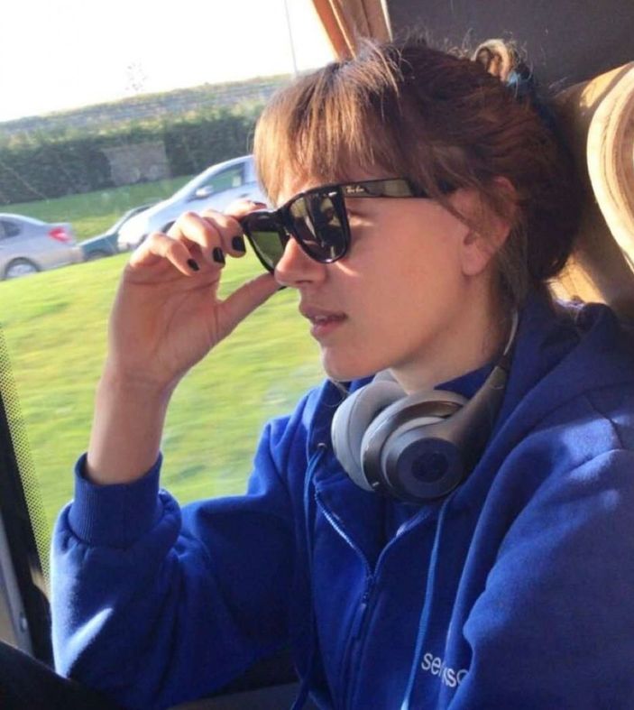 Meryem Boz'un lakabı neden mavi şimşek? İşte Meryem Boz'un merak edilen doğal saçı...