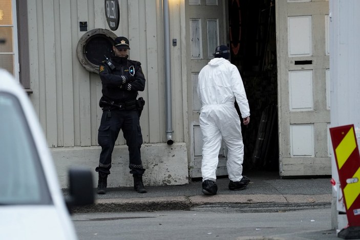 Norveç'te oklu saldırıdan sonra polise silah taşıma emri verildi