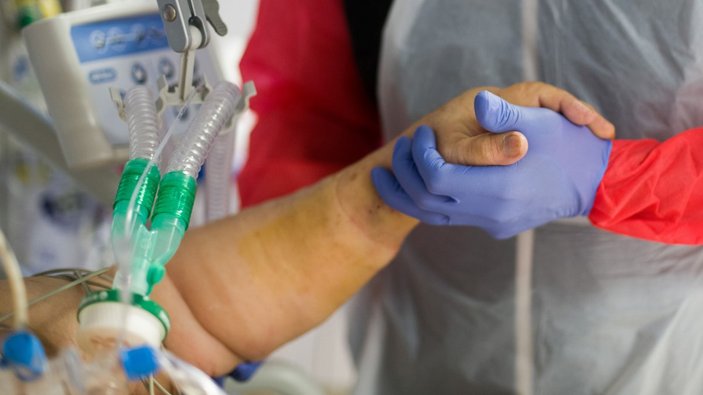 Bilim Kurulu Üyesi Alper Şener: Obez ya da aşırı kilolu insanlar aşı olmalı