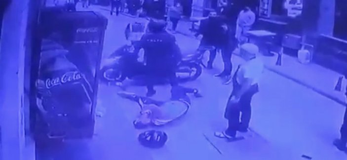 Beyoğlu’nda polisten kaçan motosikletliye müdahale