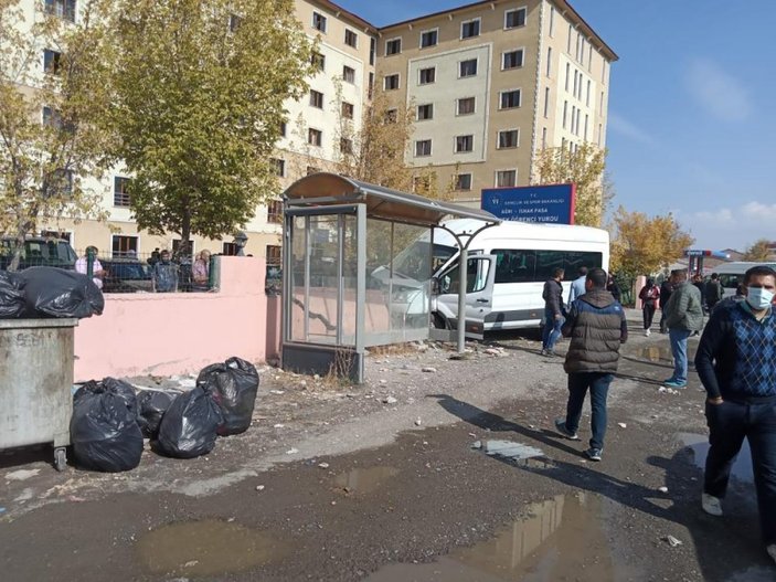 Ağrı'da okul servisi kaza yaptı: 7 öğrenci yaralandı