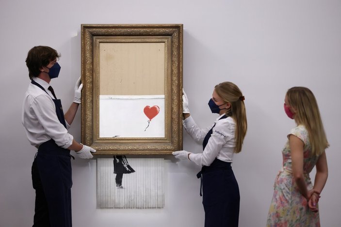 Banksy'nin parçalanan eseri, 18.5 milyon sterline satıldı