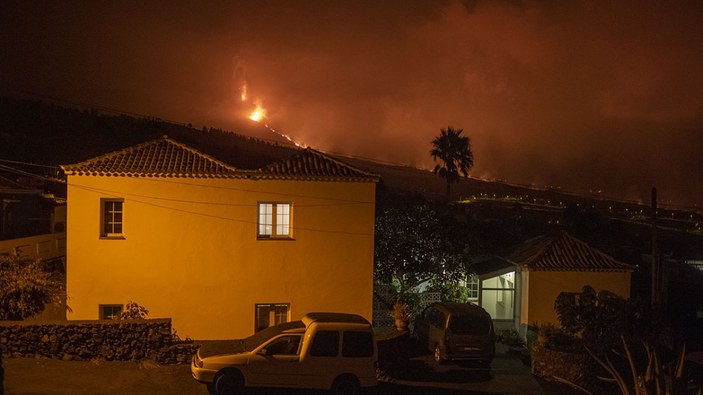 La Palma Adası'ndaki lavlar son 24 saatte 90 eve daha zarar verdi