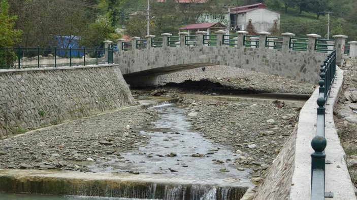 Sinoplular selin ardından yapılan köprülerden şikayetçi