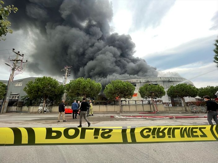 a Bursa'da elyaf fabrikasında yangın