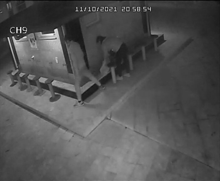İstanbul’da camilere dadanan hırsızlar kamerada