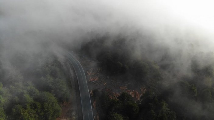 Kaz Dağları'nda bulut geçişleri görsel şölen sunuyor
