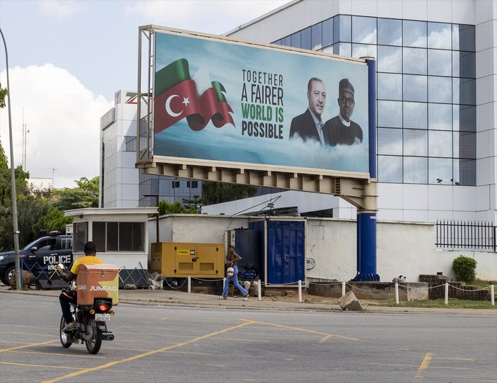 Nijerya'da Cumhurbaşkanı Erdoğan afişleri