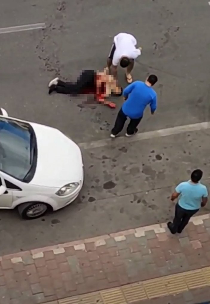 Antalya’da sokak ortasında kayın biraderini bıçakladı