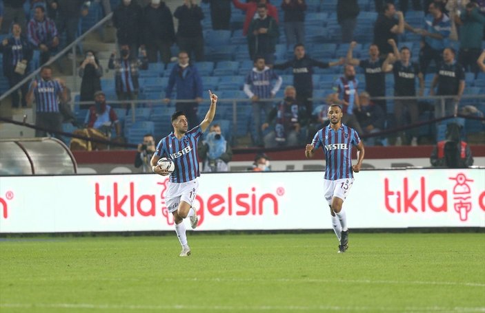 Trabzonspor, Fenerbahçe'yi 3 golle geçti