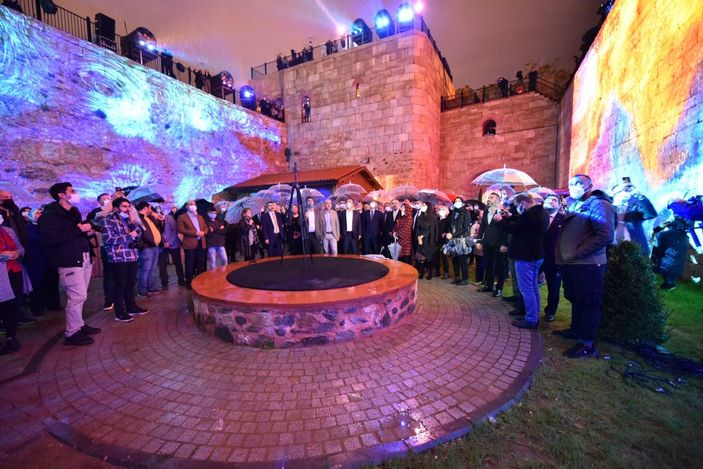 Bursa'da Zindankapı sanata kapılarını açtı