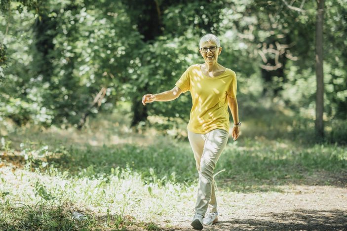 Menopoz döneminde egzersiz yaparak sağlıklı kalın