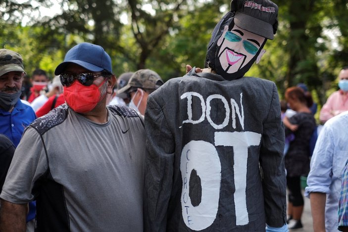 El Salvador'da Bukele hükümeti protesto edildi